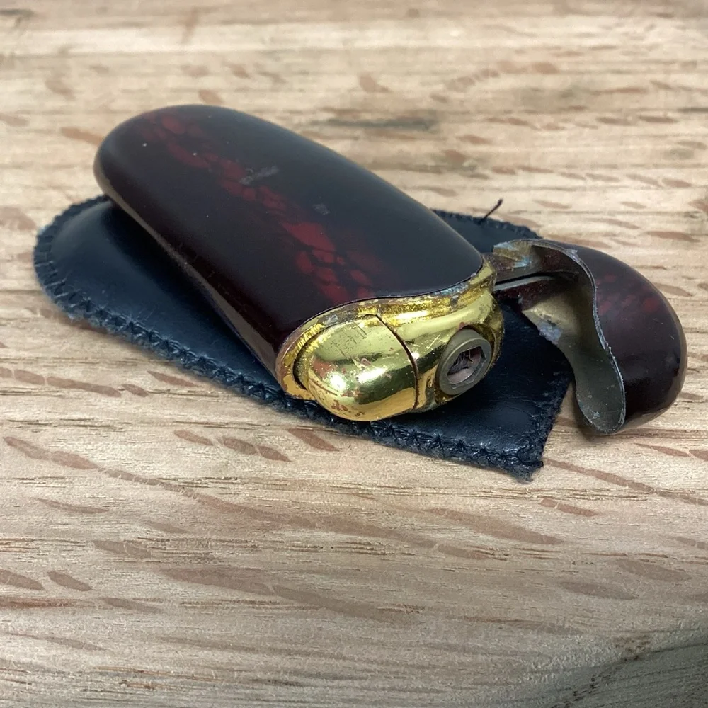 ⚫️ Vintage Lighter With Original Soft Case - Unique Look & Colors - Collectible - Picture 1 of 14